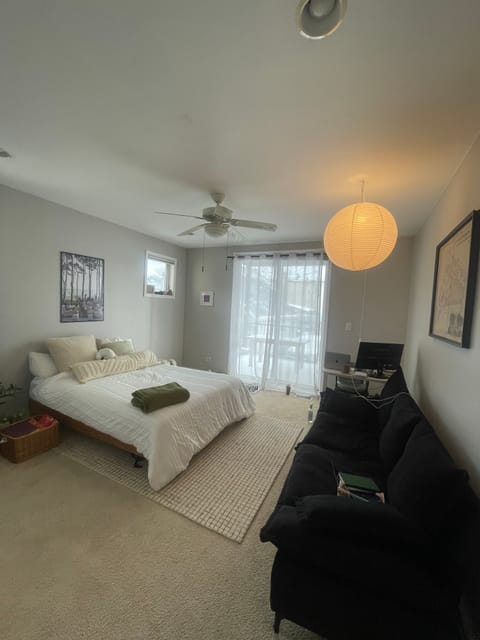 Private Room in 3Bed.2.5Bath