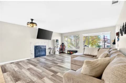 Private Room in 2Bed.1Bath