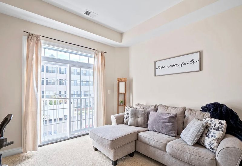 roommates in Woodbridge Room3Bed.2.5Bath - cirtru.com
