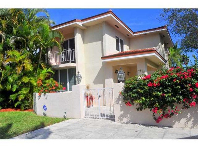 roommates in Coral Gables Private Room in 1Bed.1Bath - cirtru.com