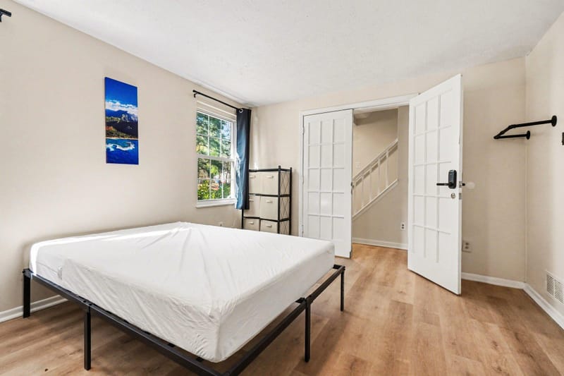 roommates in Undisclosed, College Park, GA 30349 Live in College Park, a 8 minute walk to transit stop Cadiz Cir @ Kimberly Mill Rd (id. 21593) - cirtru.com