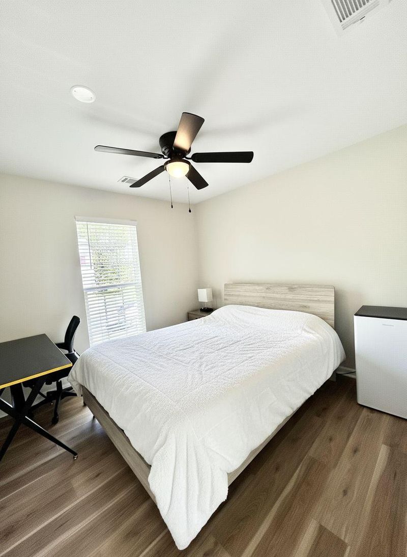 roommates in Undisclosed, Charlotte, NC 28213 Stay Rewards!  Enjoy premium comfort at an incredible value — quality living at a better price! Newly Renovated Home in University City | Quiet Neighborhood | Spacious Rooms | Easy Commute to Uptown & Concord | Ample Parking (id. 17164) - cirtru.com