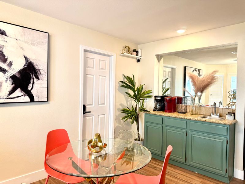 Summerlin Vibe!   Safe & Quiet Neighborhood  Clean  Spacious  – Peaceful Retreat! (id. 15489)