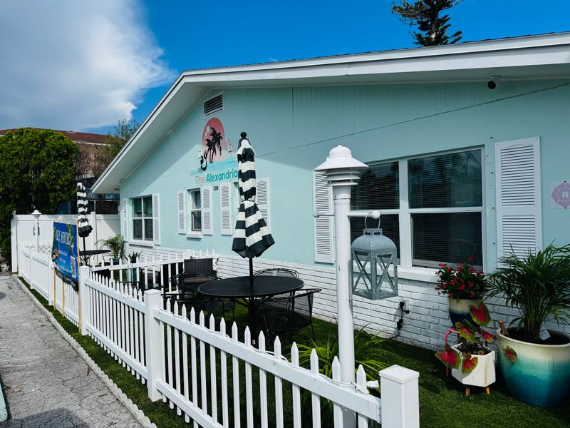 roommates in St. Pete Beach Entire Place 1Bed.1Bath - cirtru.com