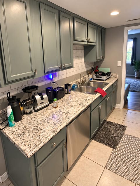 Take a look at this luxurious 3 bedroom town hall, 15 minutes from the airport in upcoming Union Cit (id. 43328)
