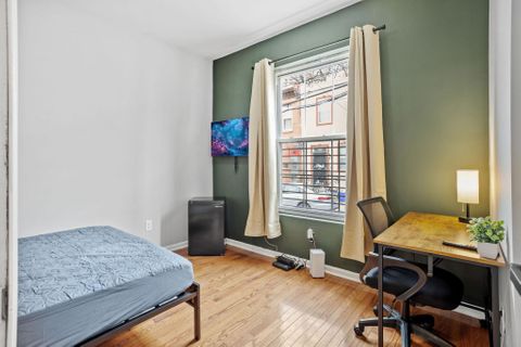 Private Furnished CoLiving in North Philly  |  Smart TV • Mini‑Fridge •  Washer/Dryer (id. 21550)