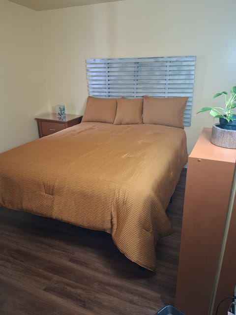 Room1Bed.1Bath