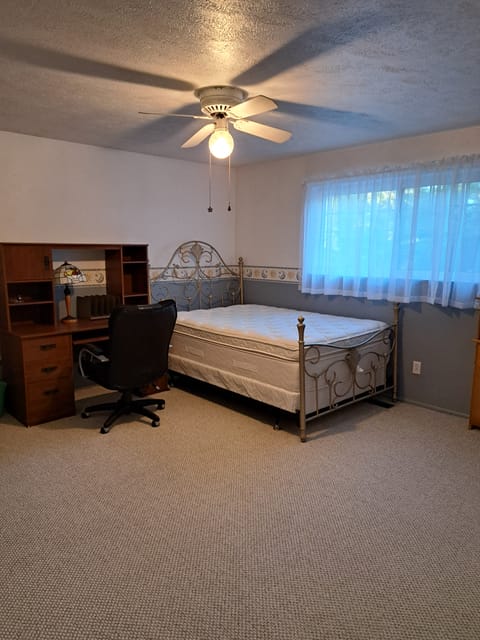 Room4Bed.3Bath