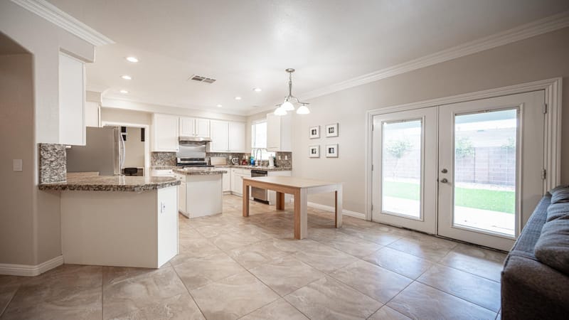 Newly Renovated Modern Home | Parking, Laundry, & Easy Transit (id. 43664)