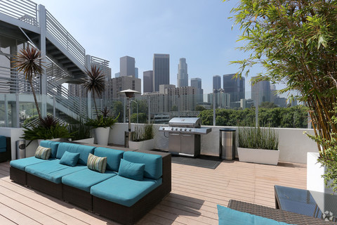 roommates in Los Angeles Shared room right by downtown LA - cirtru.com