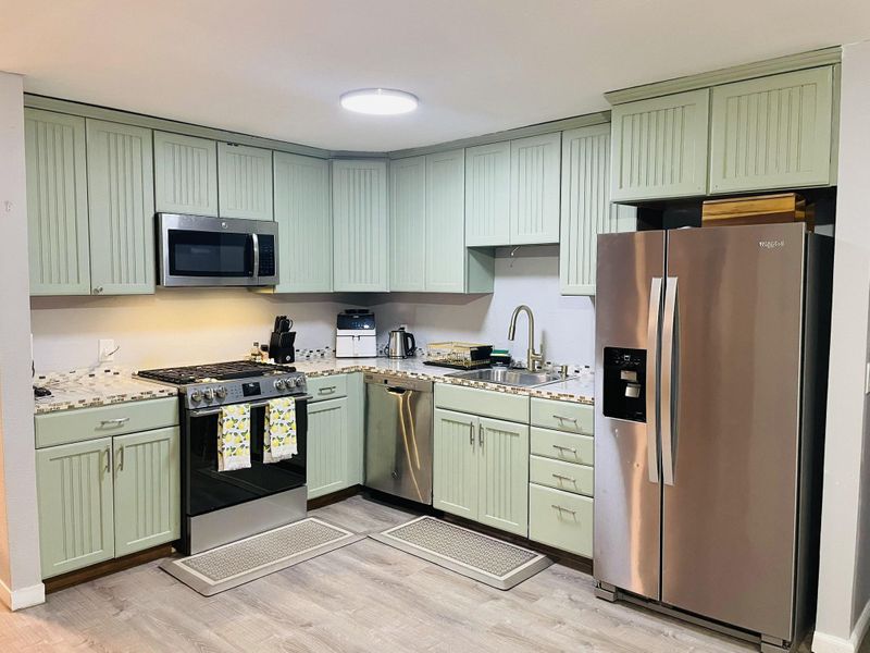 roommates in Undisclosed, Waianae, HI 96792 Hawaiian Paradise Retreat - 9-min Walk to Beach (id. 15158) - cirtru.com