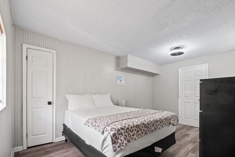 Experience Premium CoLiving in Newly Renovated   Jacksonville Home |  Cold A/C   Great Location |    Stylish,  Secure, Fully Furnished Rooms |  High Speed Internet & WiFi | All Utilities Included | Top Rated SuperHost (id. 7564)
