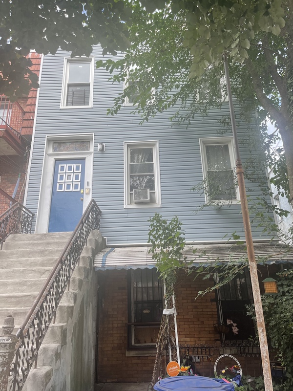 roommates in New York City Shared Room in 10Bed.3Bath - cirtru.com