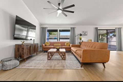 Entire Place 4Bed.2Bath