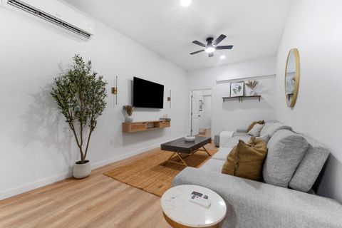 *Tampa Getaway Near Bucs Stadium* Fully Equipped & backyard amenities. Great Deal (id. 18541)