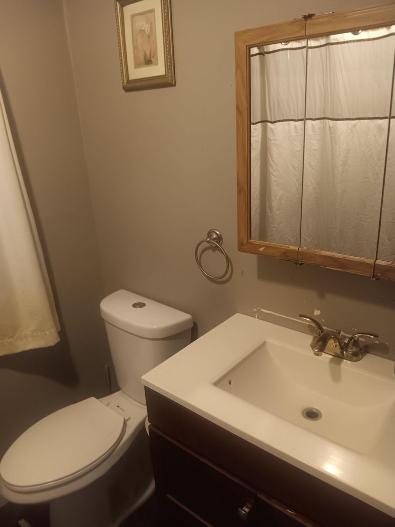 roommates in Undisclosed, Pittsfield, MA 01201 Sharon`s places (id. 21626) - cirtru.com
