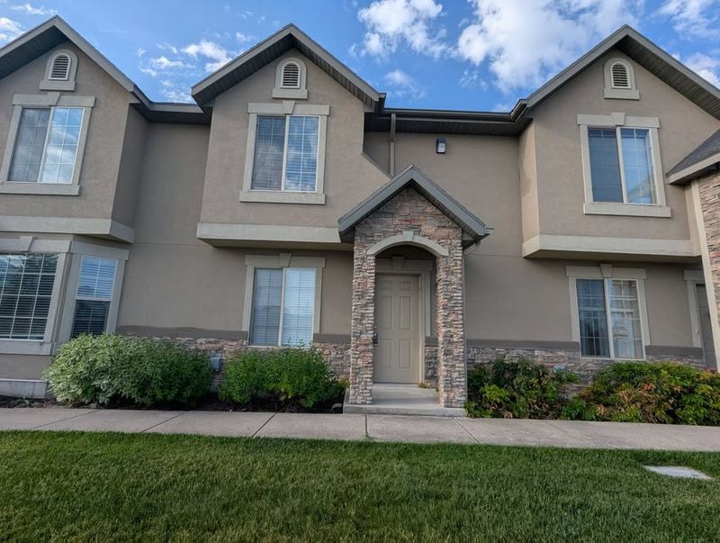 roommates in North Logan Private Room in 3Bed.3Bath - cirtru.com