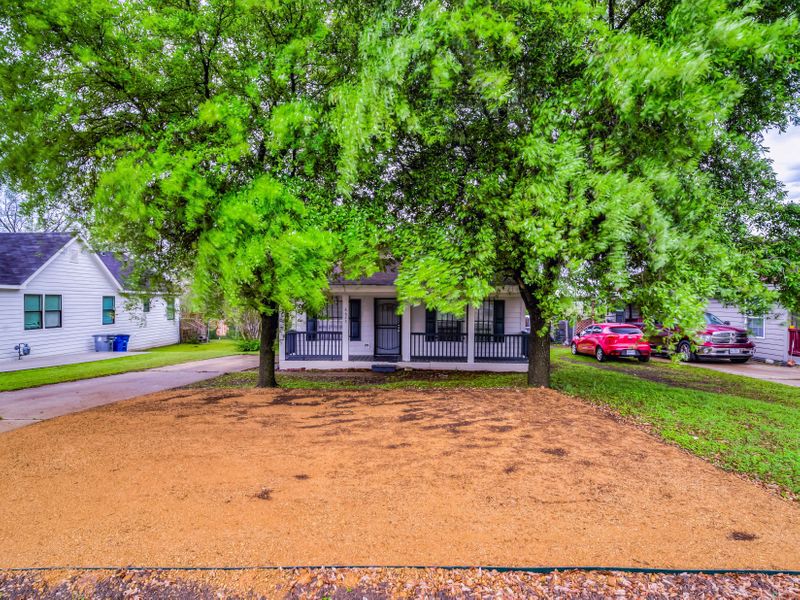 roommates in Undisclosed, Dallas, TX 75241 Spacious & newly-renovated Dallas House with Patio or porch (id. 7093) - cirtru.com