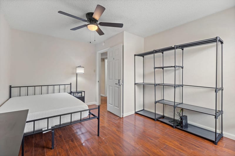 Comfortable Property With low number of members, close to public transportation and Walmart! (id. 17643)