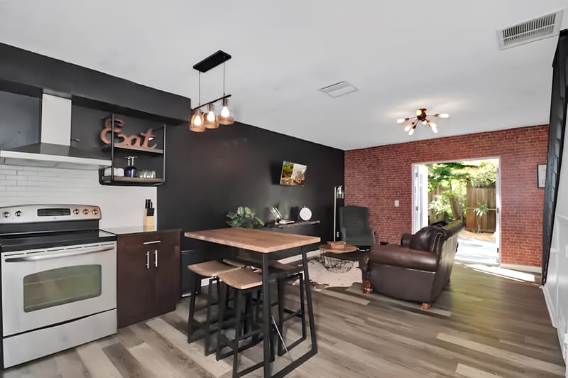 Beautiful Cozy Industrial Theme Townhouse Fully Furnished (id. 18622)