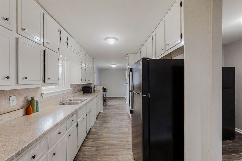 roommates in Undisclosed, Ellenwood, GA 30294 Clean Lines & Bright Spaces—Welcome to Your New Home! (id. 1393) - cirtru.com