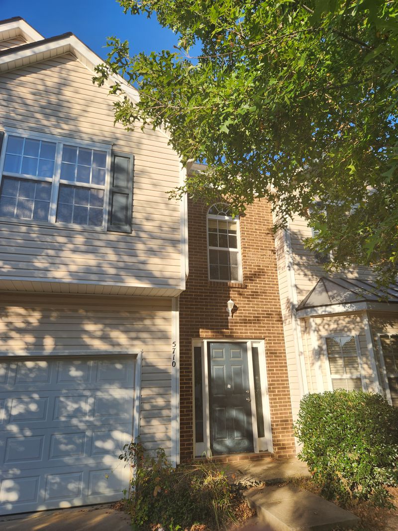 roommates in Matthews Private Room in 5Bed.2.5Bath - cirtru.com