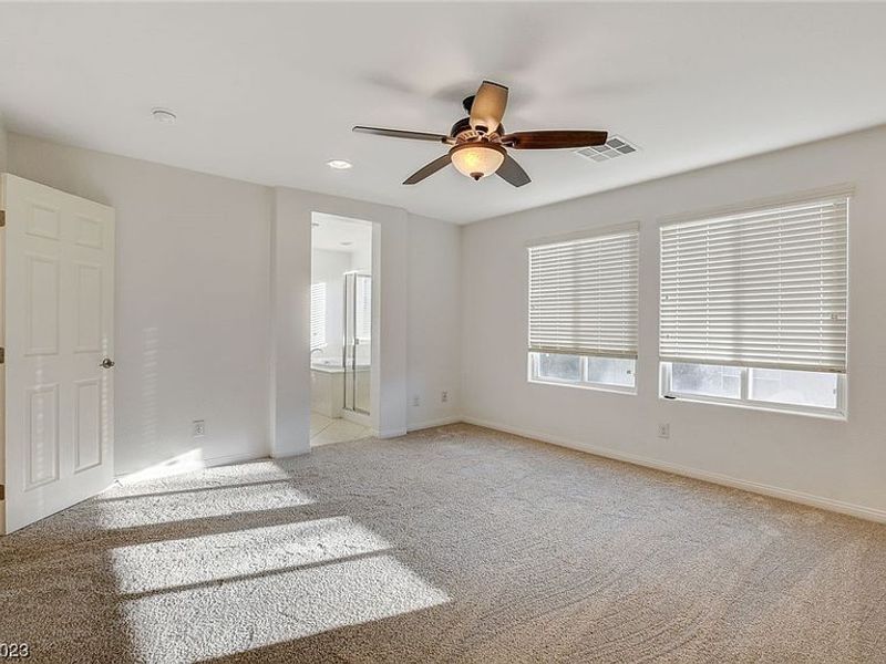 Private Room in 3Bed.2.5Bath