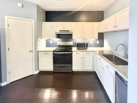 Newly Renovated Baltimore Townhouse  | High-Quality Finishes • Spacious Dining Area  • Modern Comfort & Stylish Living in a Prime Location Near Shops, Transit & Downtown (id. 8268)