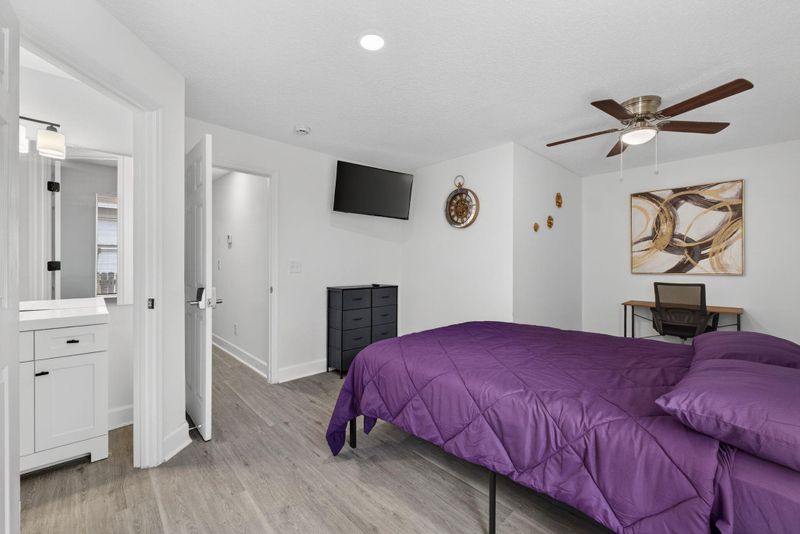 roommates in Undisclosed, Tampa, FL 33610 NEW LISTING- SuperHost - Don't Miss Out on this fully upgraded PadSplit! PRIVATE (id. 30058) - cirtru.com