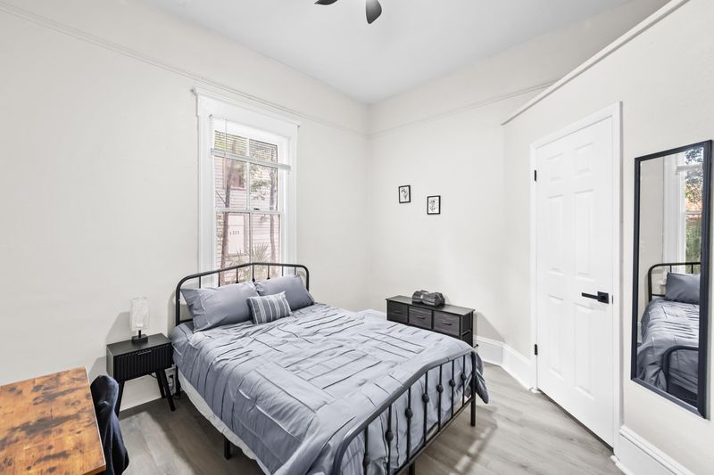 Quiet Furnished Room Behind Peaceful Church – Near Downtown (id. 11797)
