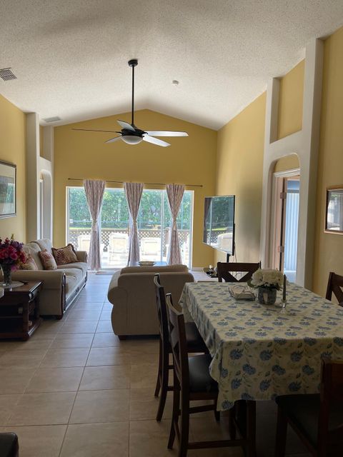 Entire Place 4Bed.2Bath