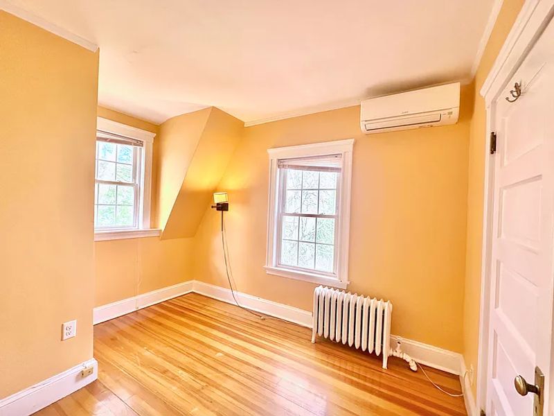 roommates in Jamaica Plain Private Room in 3Bed.1.5Bath - cirtru.com