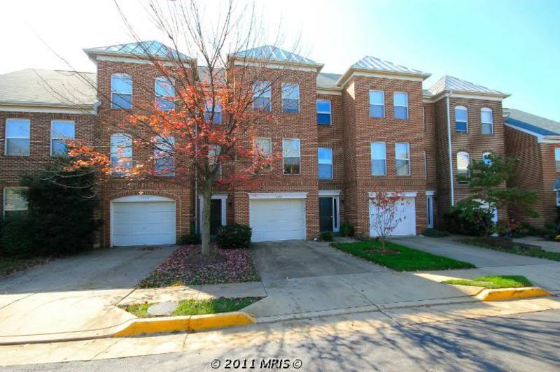 roommates in Reston Beautiful room Reston Town Center! - cirtru.com