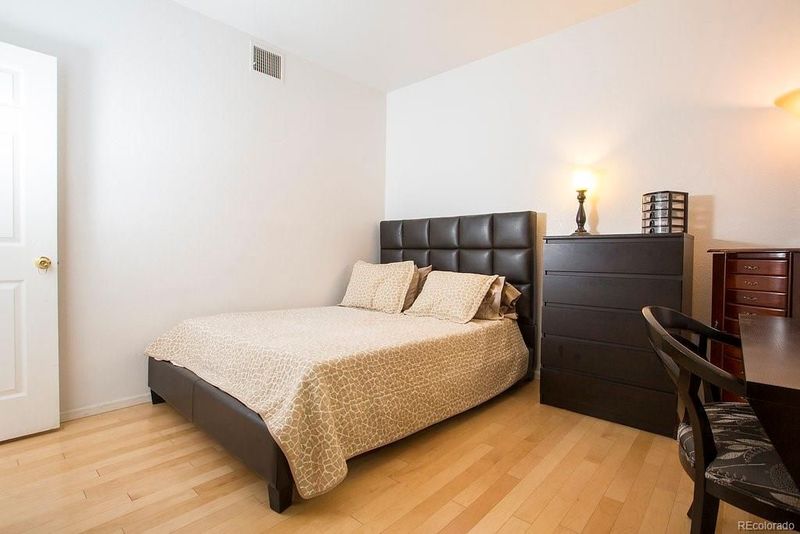 Room2Bed.2Bath