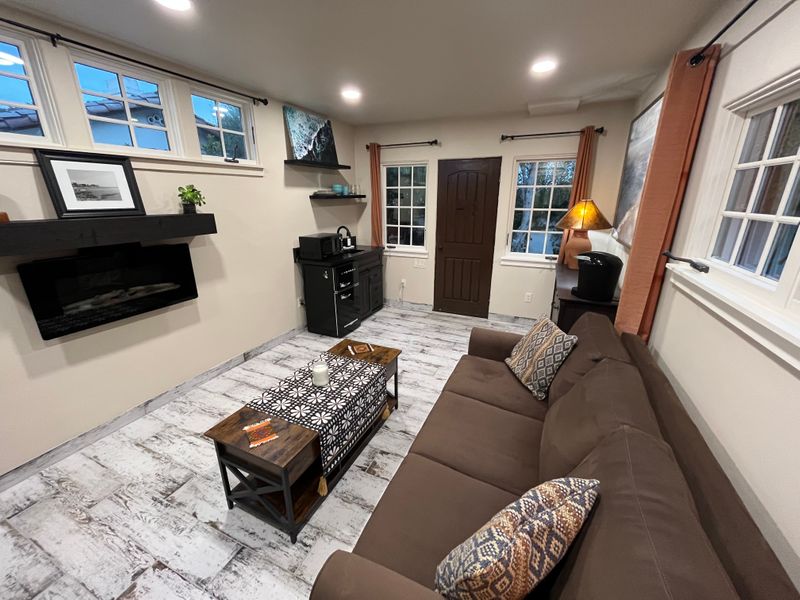roommates in Pacific Grove Entire Place 1Bed.1Bath - cirtru.com