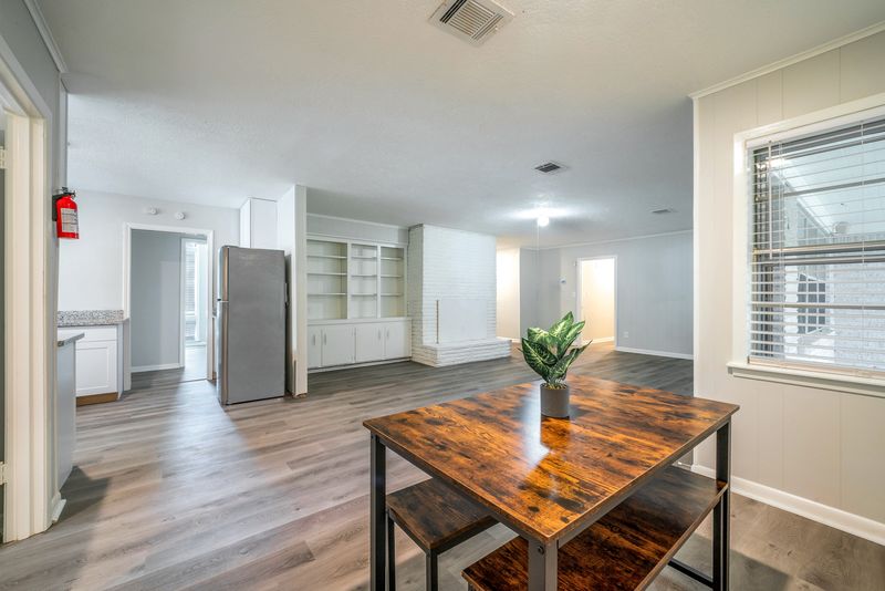 roommates in Undisclosed, Houston, TX 77013 Spacious & Inviting Houston Home | Fully Furnished, Secure & Comfortable | Free Wi-Fi , Monthly Cleanings , and Convenient Access to Shopping (id. 868) - cirtru.com