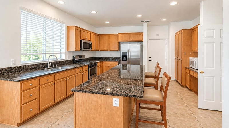 Comfortable & Convenient Living in Moreno Valley (id. 44508)