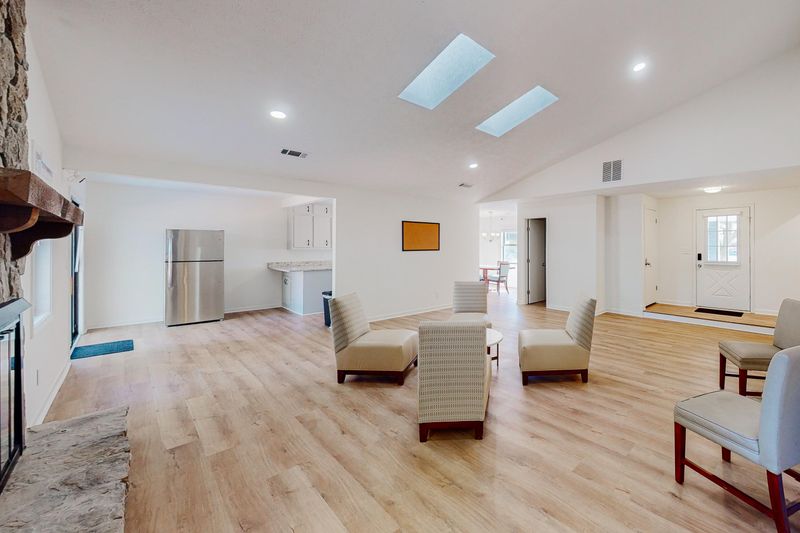 Great Norcross location--Close to I-85!! Newly renovated with spacious bedrooms! (id. 9969)