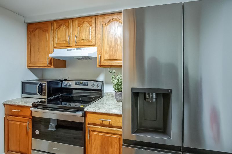 roommates in Undisclosed, Ruskin, FL 33570 BEAUTIFUL REMODEL HOME IN RUSKIN.  PEACE AND QUITE!! (id. 2444) - cirtru.com