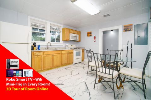 roommates in Undisclosed, Jacksonville, FL 32254 $0 Move in smart tv and mini fridge in all rooms, Near Bus stop.  Newly-renovated & comfortable Jacksonville House with Workspace (id. 4859) - cirtru.com