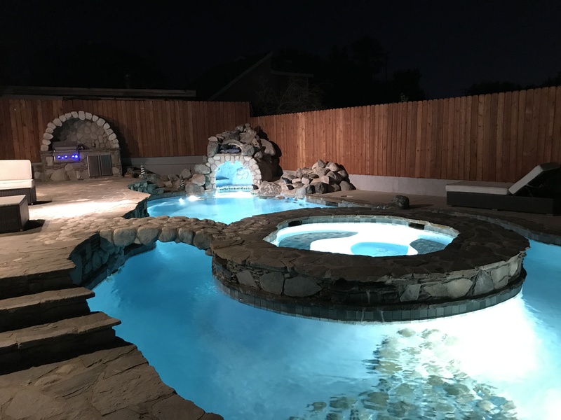 roommates in Chatsworth Private Room in 8Bed.6Bath - cirtru.com