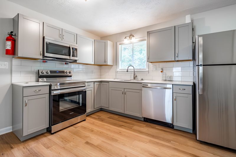 Find Your Happy Place in a Vibrant, Up-and-Coming Area! (id. 3750)