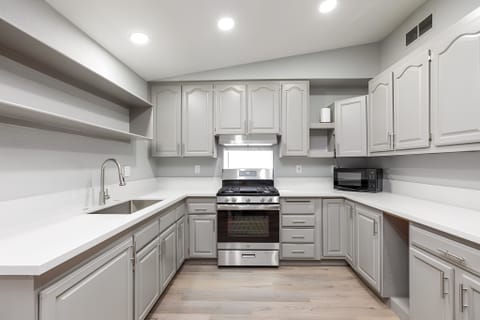 roommates in Undisclosed, Las Vegas, NV 89119 Private high quality and renovated studios near the airport!!! (id. 4934) - cirtru.com