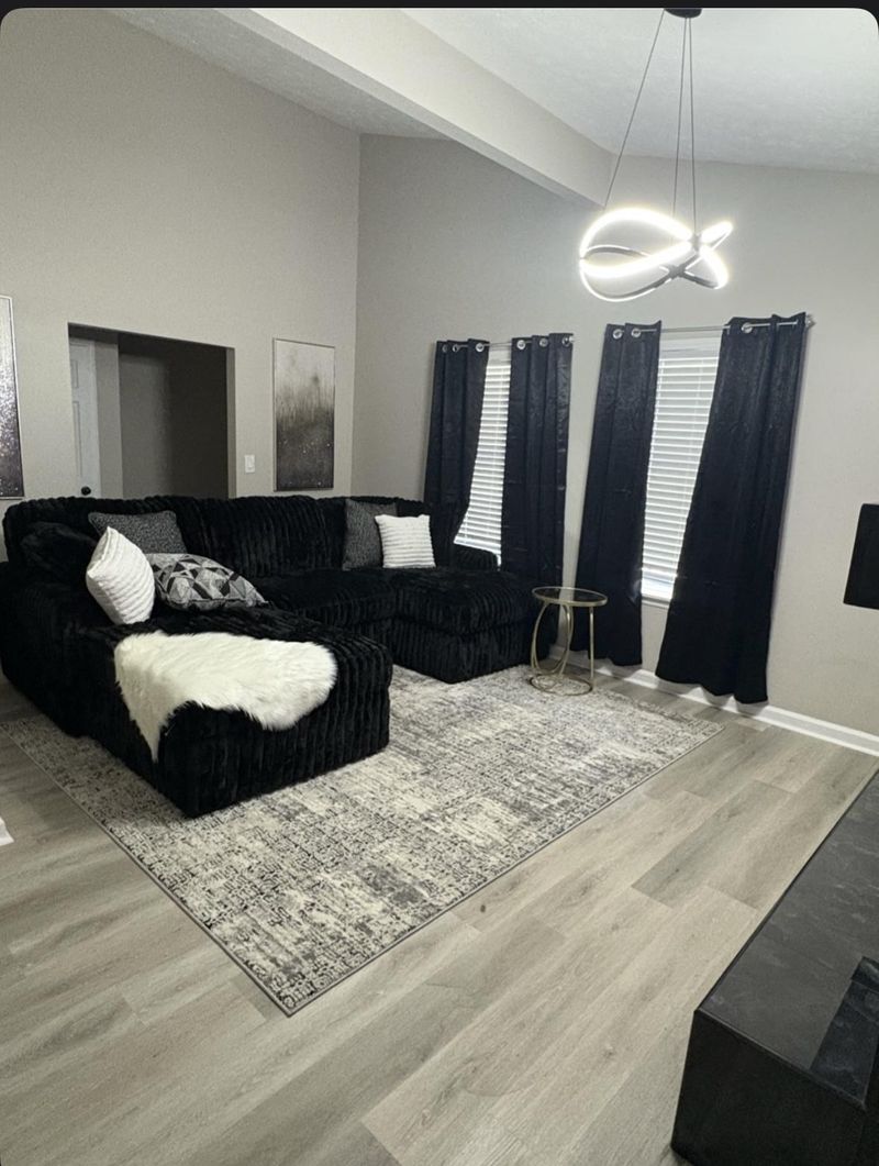 Beautiful Luxury Home (id. 15084)