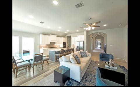 Entire Place 4Bed.3Bath