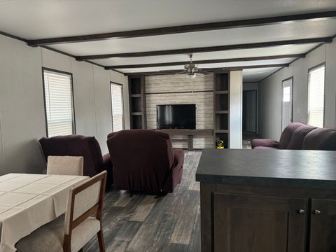 Private Room in 3Bed.2Bath