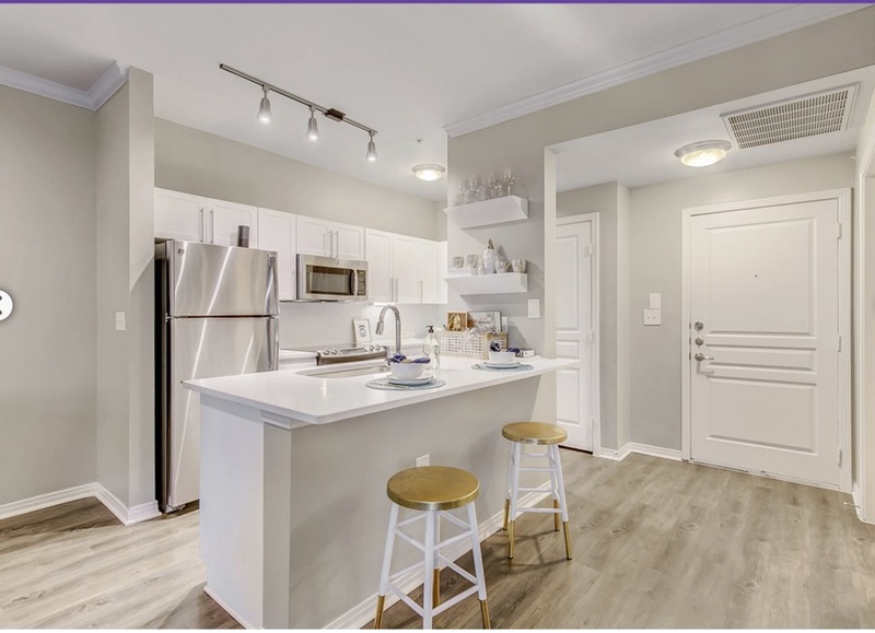 Private Room in 2Bed.2Bath