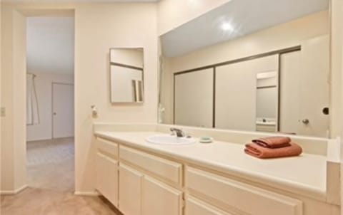 roommates in San Pedro Private Room in 1Bed.1Bath - cirtru.com