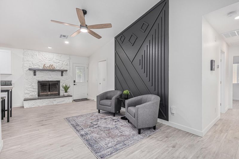 roommates in Undisclosed, Mesa, AZ 85204 Mesa Home Near Downtown Gilbert Modern Style + Chill Spaces  Location, location, location! (id. 22133) - cirtru.com