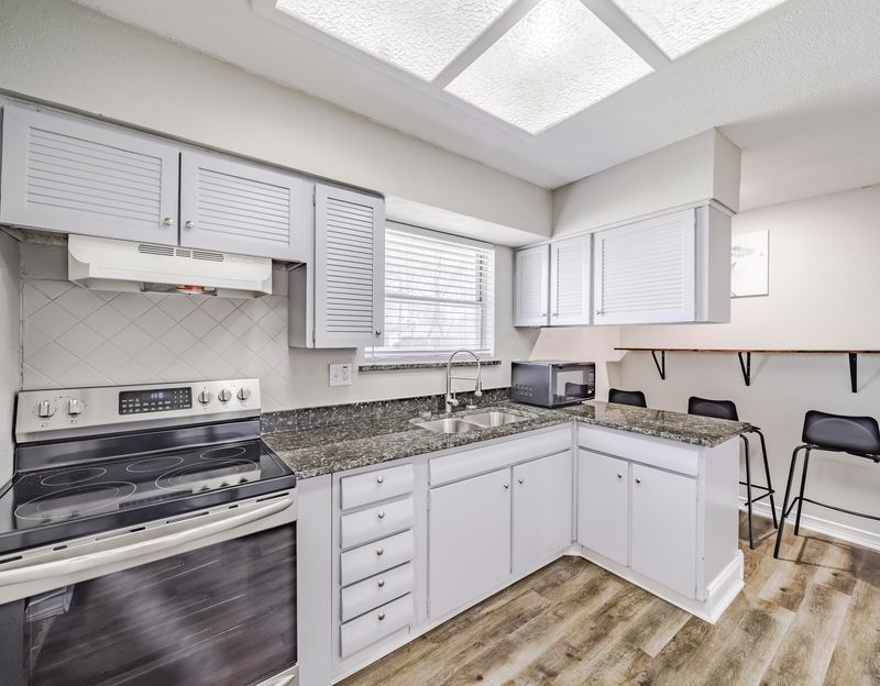 roommates in Undisclosed, Dallas, TX 75232 Wolf Creek Home, a 5 minute walk to transit stop Camp Wisdom at Greenspan - E - FS (id. 1451) - cirtru.com